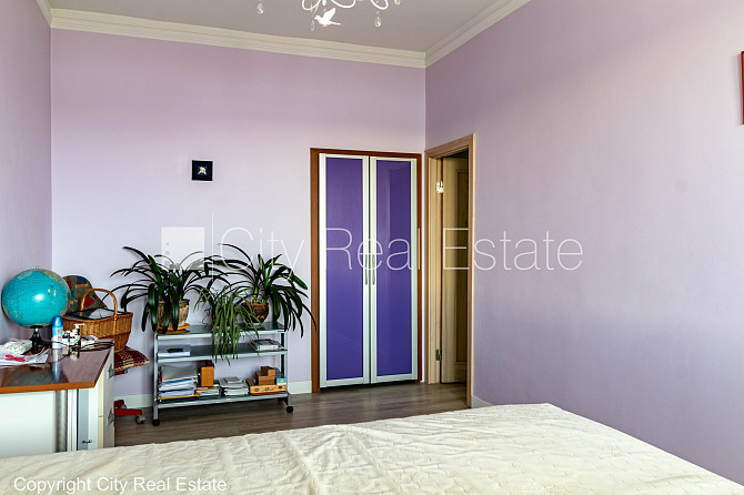 Фасадный дом, реновированный дом, территория обнесена забором, место для машины, Рига - изображение 12