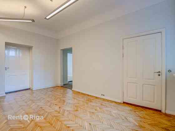 Сдаются офисные помещения в центре Риги, в активном и хорошо видимом месте! Rīga
