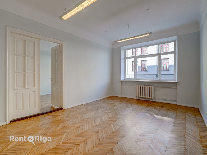 Iznomā biroja telpas Rīgas centrā, aktīvā un redzamā vietā!  Telpu galvenās Rīga - foto 4