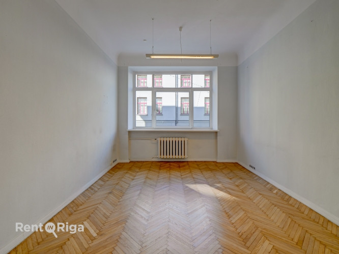 Iznomā biroja telpas Rīgas centrā, aktīvā un redzamā vietā!  Telpu galvenās Rīga - foto 1