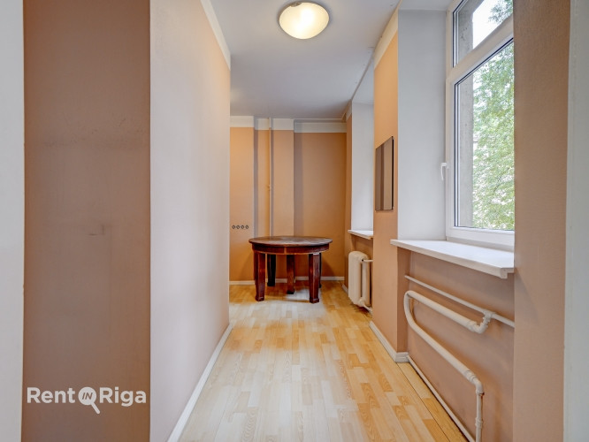 Iznomā biroja telpas Rīgas centrā, aktīvā un redzamā vietā!  Telpu galvenās Rīga - foto 9