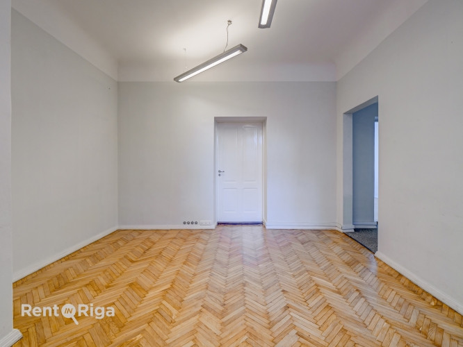 Iznomā biroja telpas Rīgas centrā, aktīvā un redzamā vietā!  Telpu galvenās Rīga - foto 6