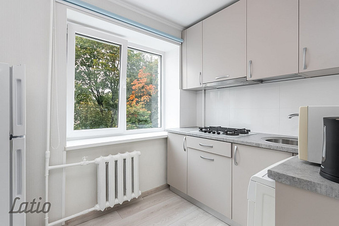 Pārdod vienistabas dzīvokli Purvciemā. Dzīvokļa atjaunošanas laikā mainīta elektroinstalācija, līdzi Рига - изображение 1