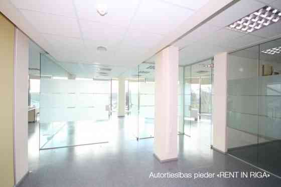Офис в бизнес-центре "Valdo".  7-й этаж.  В настоящее время офис состоит из открытого Рига