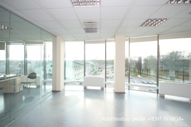 Офис в бизнес-центре "Valdo".  7-й этаж.  В настоящее время офис состоит из открытого Рига - изображение 2