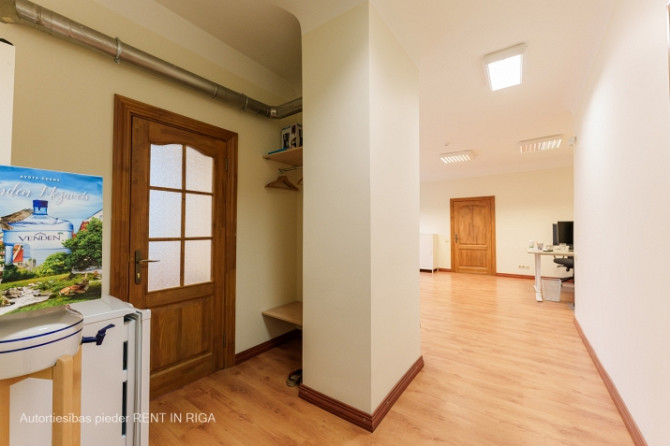 Kvalitatīvs birojs sakoptā biroju ēkā netālu no Kalnciema ielas. Apsaimniekošana iekļauta Rīga - foto 9