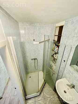 An apartment across from the Stone Bridge (Agenskalns) is for sale. For sale with all furniture... Рига