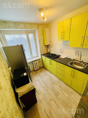 An apartment across from the Stone Bridge (Agenskalns) is for sale. For sale with all furniture... Рига - изображение 2