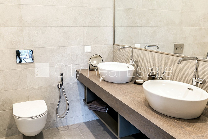 Фасадный дом, реновированный дом, вход с улицы, лифт, лестничная клетка после Рига - изображение 5