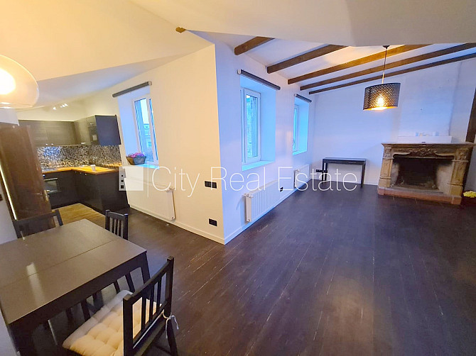 Фасадный дом, реновированный дом, вход с улицы и со двора, мансарда, лестничная Рига - изображение 18