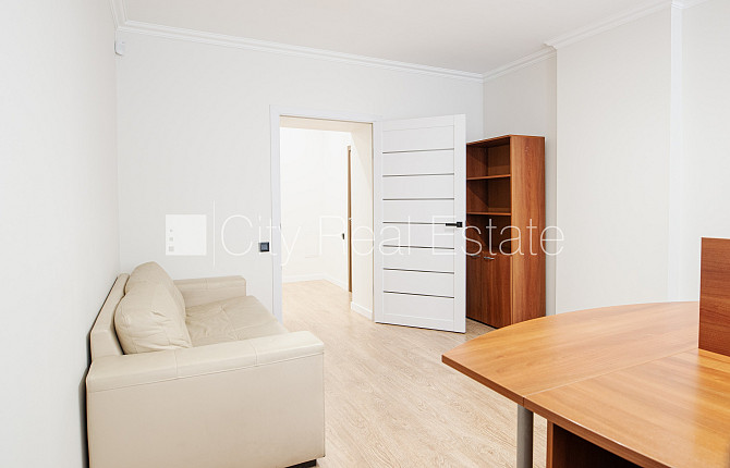 Zeme īpašumā, pagalma māja, labiekārtots apzaļumots pagalms, slēgts pagalms, teritorijas Rīga - foto 14