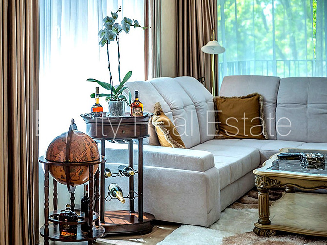 Zeme īpašumā, jaunceltne, pagalma māja, labiekārtota apzaļumota teritorija, iežogota Jūrmala - foto 3