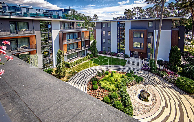 Zeme īpašumā, jaunceltne, pagalma māja, labiekārtota apzaļumota teritorija, iežogota Jūrmala - foto 12