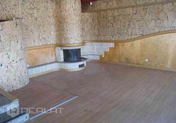 Pārdod biroja telpas Vecrīgā. Restaurēta māja, ieeja no pagalma un ielas, maksas autostavvieta, ir l Рига