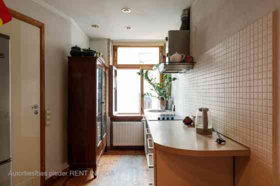 На продажу предлагается 2-комнатная квартира в центре Риги!  Уютная и тихая Рига