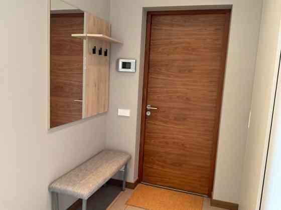 Сдаётся просторная 3-комнатная квартира в Юрмале!  Квартира расположена в новом Юрмала