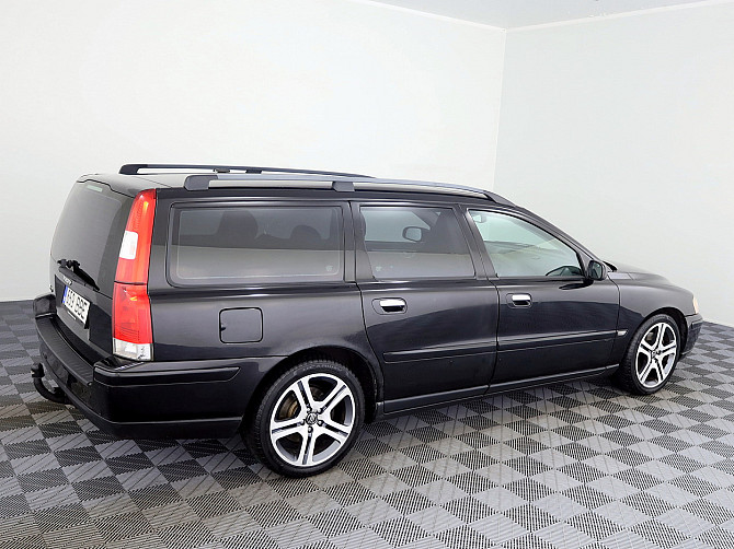 Volvo V70 Summum Facelift ATM 2.4 D5 120kW Tallina - foto 3