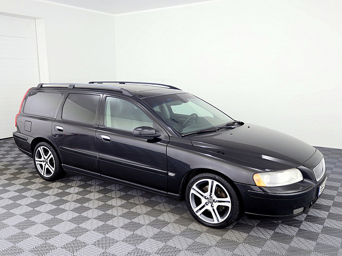 Volvo V70 Summum Facelift ATM 2.4 D5 120kW Tallina - foto 1