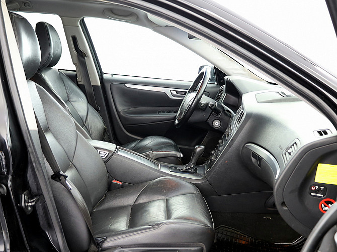 Volvo V70 Summum Facelift ATM 2.4 D5 120kW Tallina - foto 6