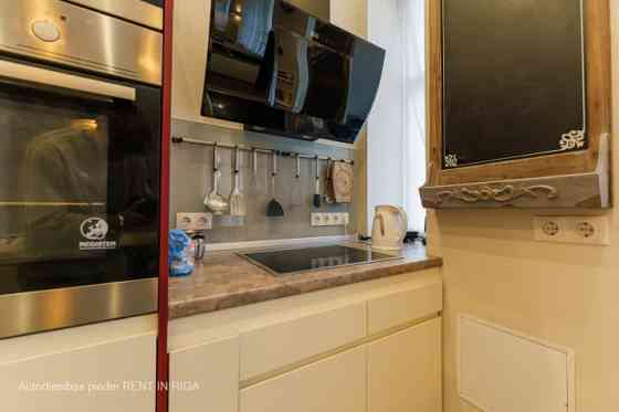 Уютная 3-комнатная квартира в центре Риги.  Автономный газовый котел для контроля Rīga