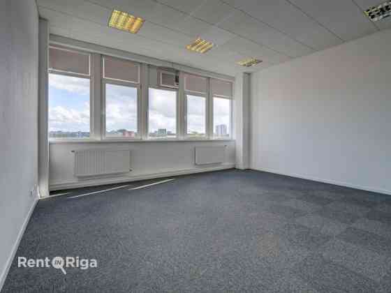 Качественный, компактный офис в отреставрированном здании  Ganību dambī 24D.  Офис Рига