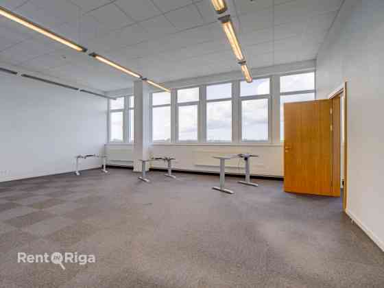 Качественный, компактный офис в отреставрированном здании  Ganību dambī 24D.  Офис Рига
