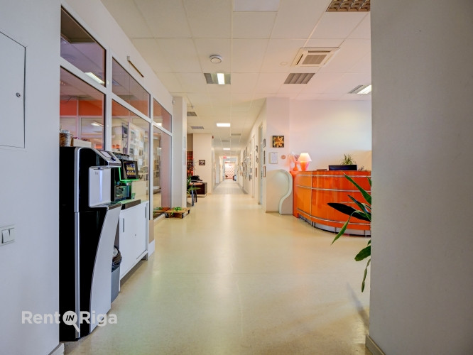 Предлагается в аренду качественный, просторный офис в отреставрированном здании Рига - изображение 2