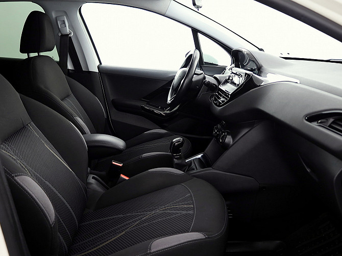 Peugeot 208 Elegance 1.2 60kW Tallina - foto 6