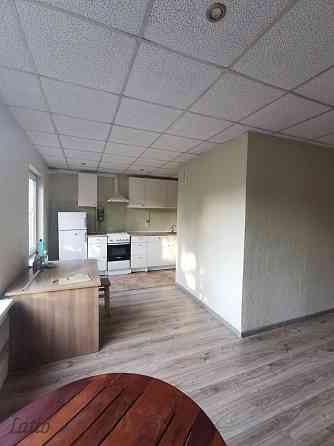 Pārdod gaišu un mājīgu vienistabas dzīvokli 35, 40 m platībā zaļā, koku ieskautā rajonā, Vangažos.
D Рижский район