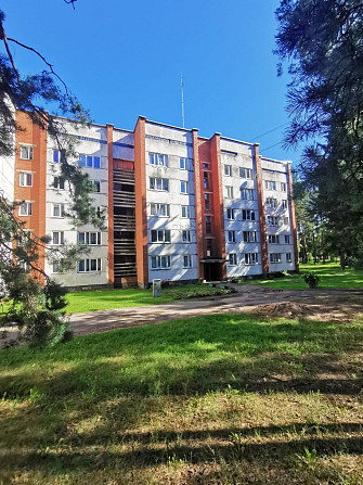 Pārdod gaišu un mājīgu vienistabas dzīvokli 35, 40 m platībā zaļā, koku ieskautā rajonā, Vangažos.
D Рижский район - изображение 1