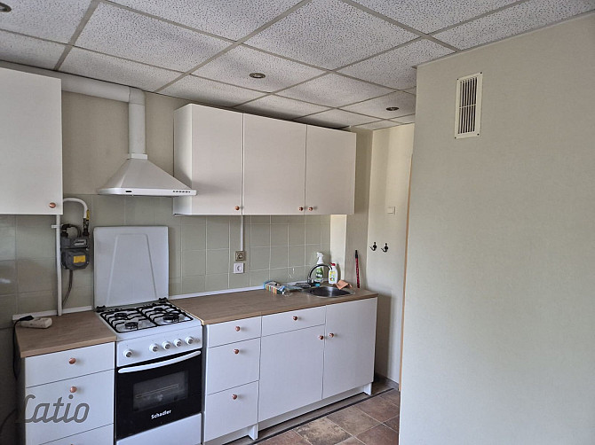 Pārdod gaišu un mājīgu vienistabas dzīvokli 35, 40 m platībā zaļā, koku ieskautā rajonā, Vangažos.
D Рижский район - изображение 2