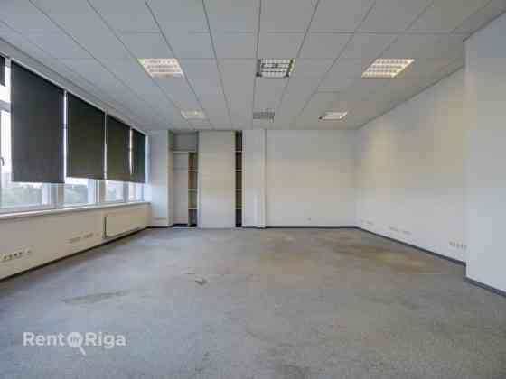 Качественный, компактный офис в отреставрированном здании  Ganību dambī 24D.  Офис Rīga