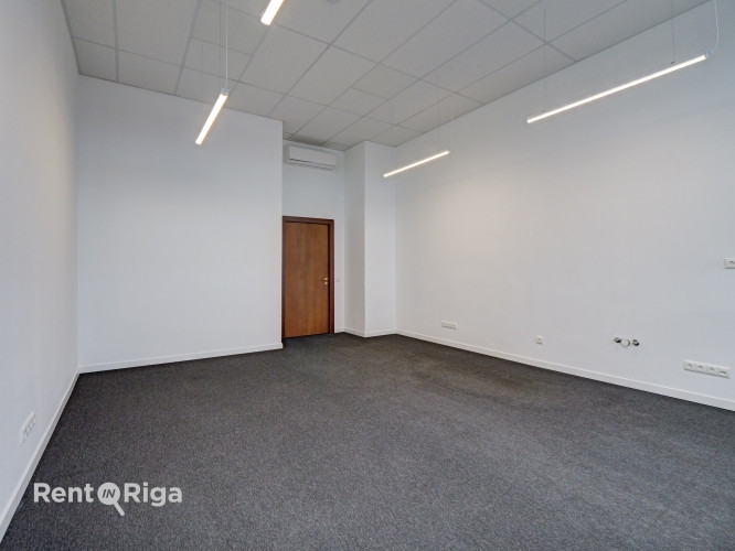 Качественный, компактный офис в реновированном здании  ул. Ганибу дамбис 24D.  Офис Рига - изображение 2