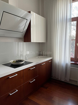 Здание во дворе, благоустроенная озеленённая территория, изолированные комнаты 2 Рига - изображение 15