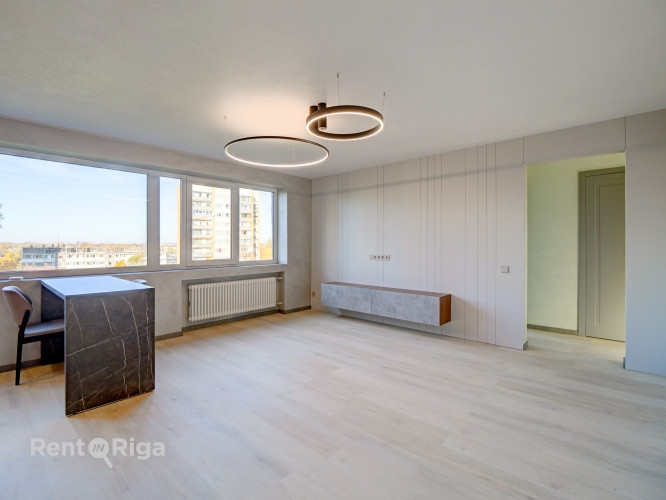 Pārdod pilnībā renovētu dzīvokli ar balkonu!  Dzīvoklis ir gatavs uzņemt jaunos saimniekus Rīga - foto 17