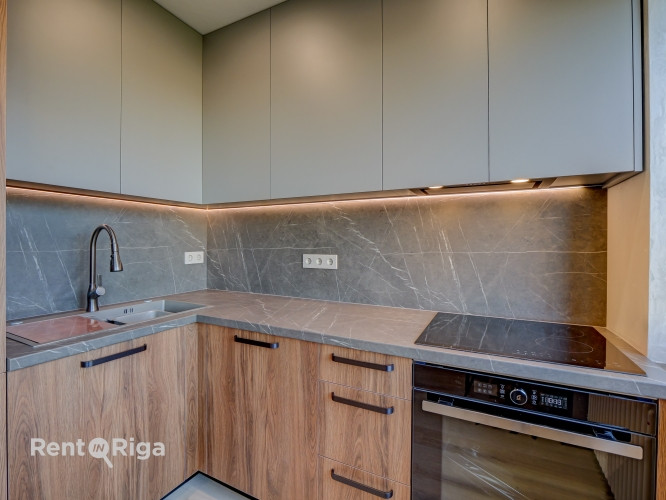 Pārdod pilnībā renovētu dzīvokli ar balkonu!  Dzīvoklis ir gatavs uzņemt jaunos saimniekus Rīga - foto 13