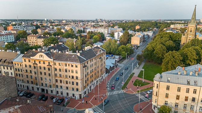 Pārdod trīs vienistabas dzīvokļus Rīgā, Grīziņkalna rajonā, Lienes ielā 9 (visus trīs kopā).
Dzīvokļ Рига - изображение 1