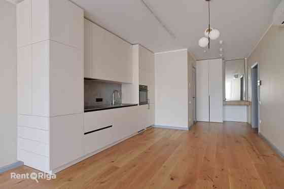 Funkcionāli pārdomāts un moderns dzīvoklis Rīgas vēsturiskajā centrā.  Piedāvājumā ir elegants 2 ist Рига