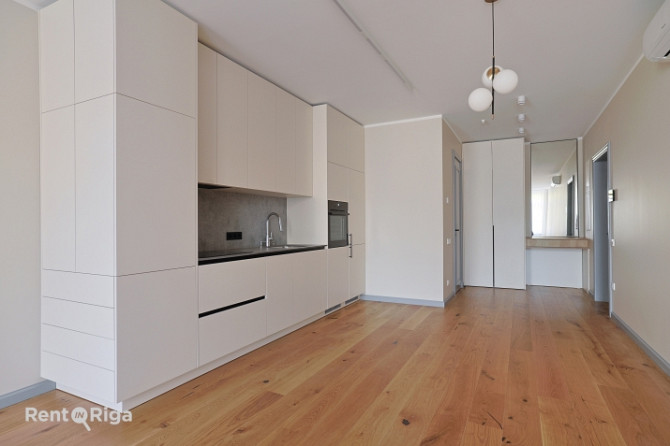 Funkcionāli pārdomāts un moderns dzīvoklis Rīgas vēsturiskajā centrā.  Piedāvājumā ir elegants 2 ist Рига - изображение 3