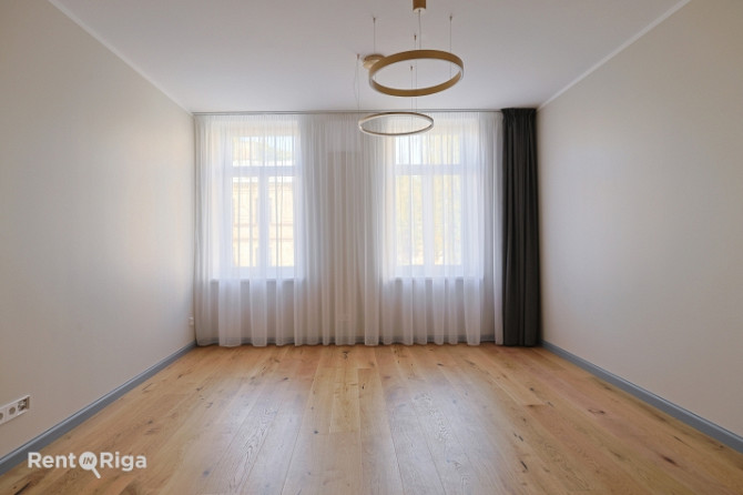 Funkcionāli pārdomāts un moderns dzīvoklis Rīgas vēsturiskajā centrā.  Piedāvājumā ir elegants 2 ist Рига - изображение 5
