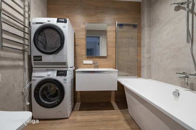 Funkcionāli pārdomāts un moderns dzīvoklis Rīgas vēsturiskajā centrā.  Piedāvājumā ir elegants 2 ist Рига - изображение 9