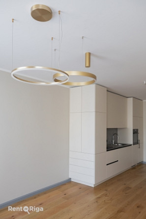 Funkcionāli pārdomāts un moderns dzīvoklis Rīgas vēsturiskajā centrā.  Piedāvājumā ir elegants 2 ist Рига - изображение 7