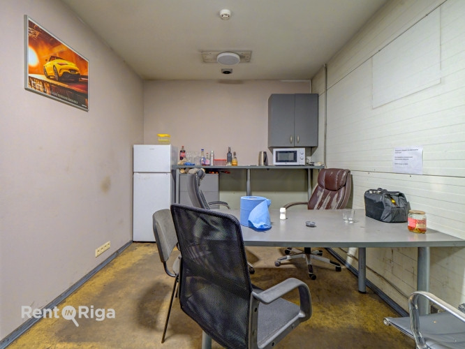 Помещения, подходящие для автосервиса в Плявниекaх.  Предлагаются в аренду Рига - изображение 7