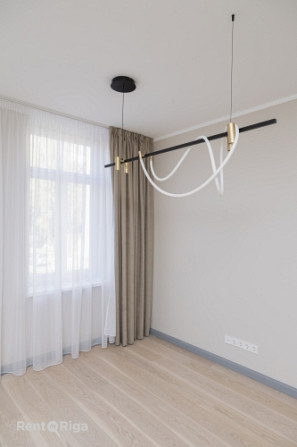 Funkcionāli pārdomāts un moderns dzīvoklis Rīgas vēsturiskajā centrā.  Piedāvājumā ir elegants studi Рига - изображение 5