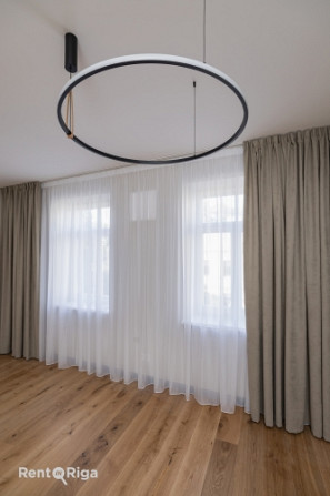 Funkcionāli pārdomāts un moderns dzīvoklis Rīgas vēsturiskajā centrā.  Piedāvājumā ir elegants 2 ist Рига - изображение 5