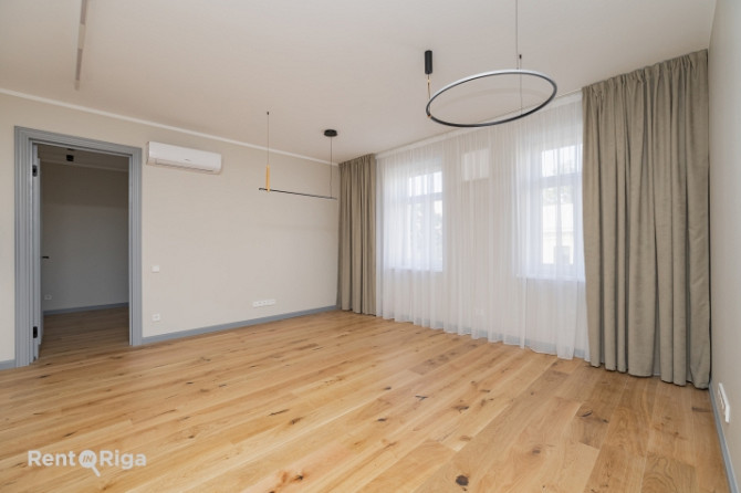 Funkcionāli pārdomāts un moderns dzīvoklis Rīgas vēsturiskajā centrā.  Piedāvājumā ir elegants 2 ist Рига - изображение 6
