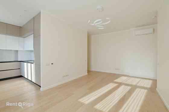 Funkcionāli pārdomāts un moderns dzīvoklis Rīgas vēsturiskajā centrā.  Piedāvājumā ir elegants 3 ist Rīga