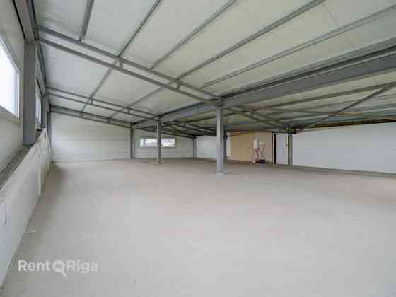 Производственные помещения в Плявниэки без отопления. Арендная ставка указана Рига