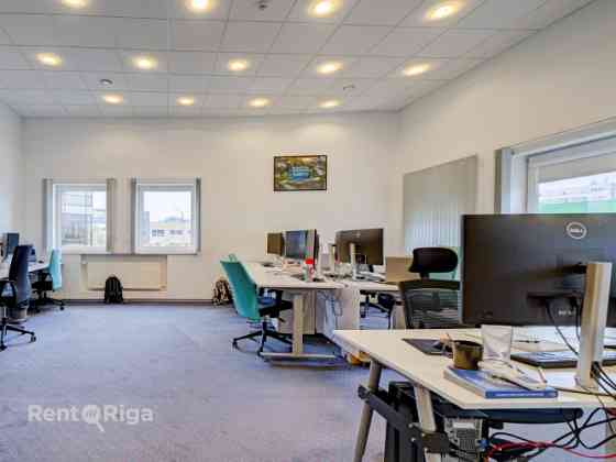 Офисные помещения в Плявниеках, на территории офисно-складского комплекса, на 2-м Рига