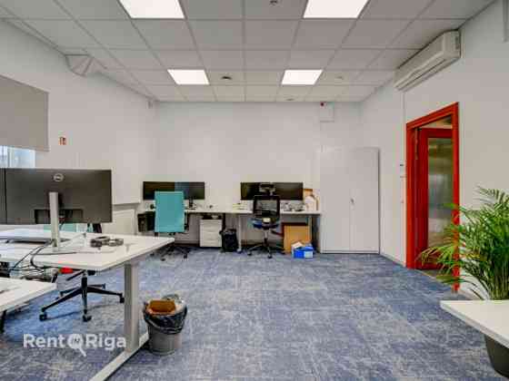Офисные помещения в Плявниеках, на территории офисно-складского комплекса, на 2-м Рига